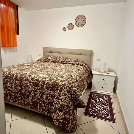 And Life Apartment *